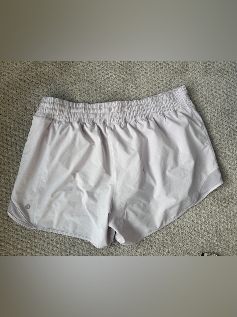 lululemon shorts- hotty hot high rise 4” pink milkshake women’s size 14